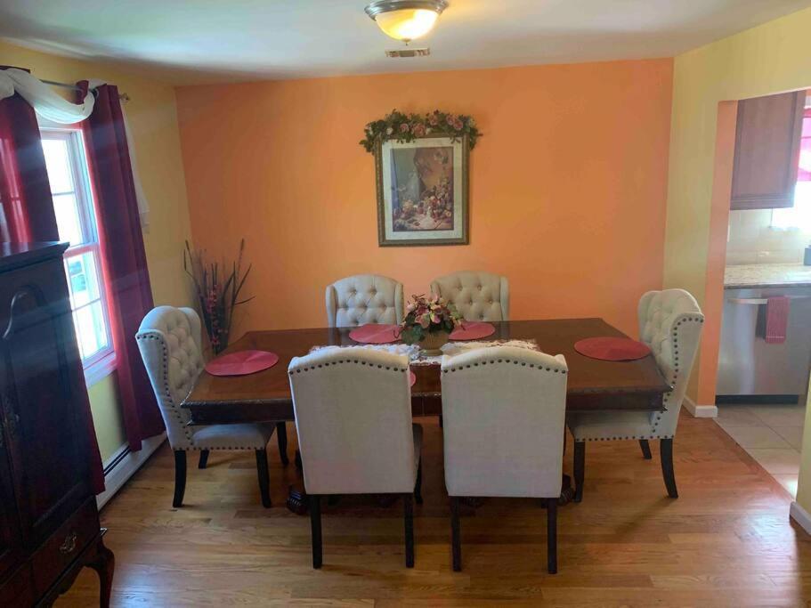 Family 3-Bedroom Home Elizabeth Extérieur photo