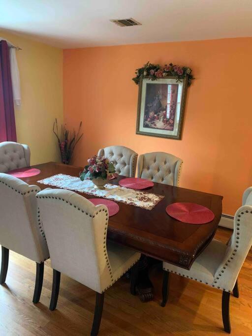Family 3-Bedroom Home Elizabeth Extérieur photo